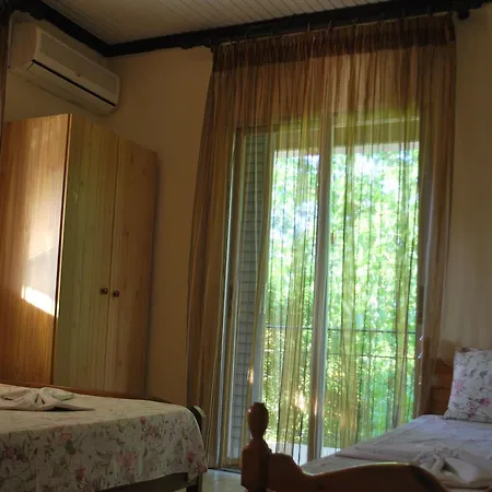 Stilos Ioannis Apartment Paralía Skotínis